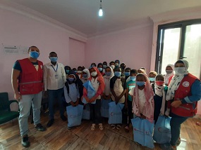 Egyptian Red Crescent provides psychosocial support services to African refugees in Egypt